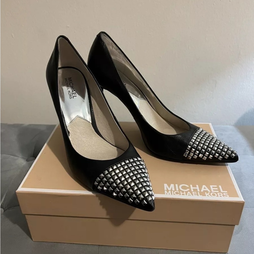 Michael Kors Women’s Pump/Heel Size 10 Black Leather